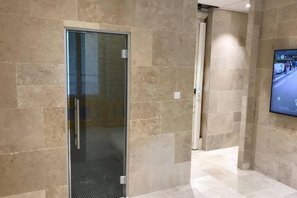 Nid D Amour F1 40M2 Calme Rdc Possibilite Jacuzzi Hammam Chamalieres Luaran gambar